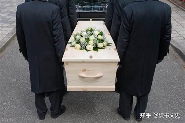 梦见亲舅舅死了放棺材