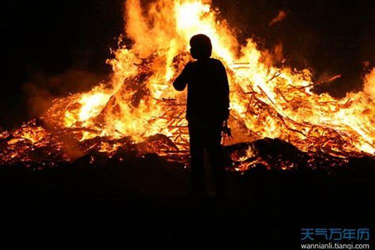 李氏家族祠堂祭祖仪式