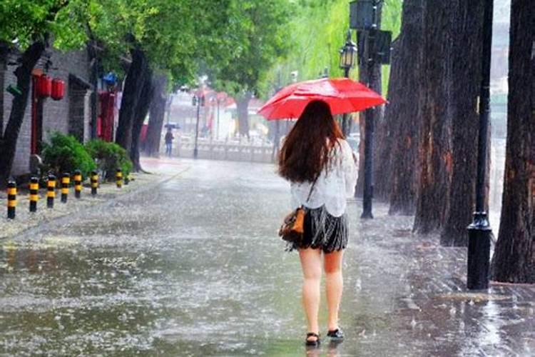 孕妇梦见下雨了是什么意思