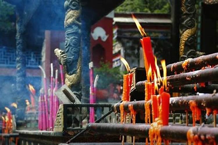 中元节能否去寺庙拜祭吗