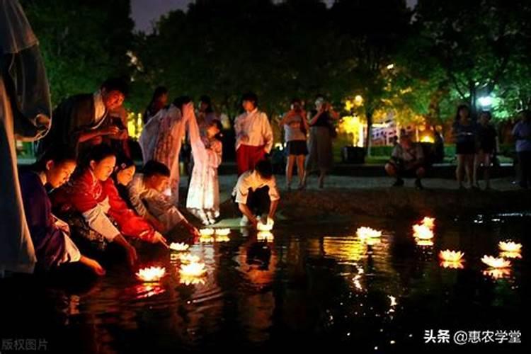 中元节哪天去祭拜