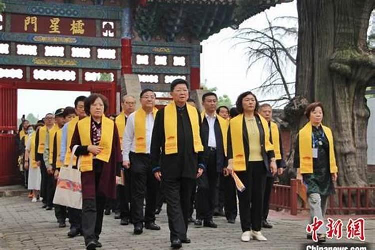 孟氏族人冬至祭祖