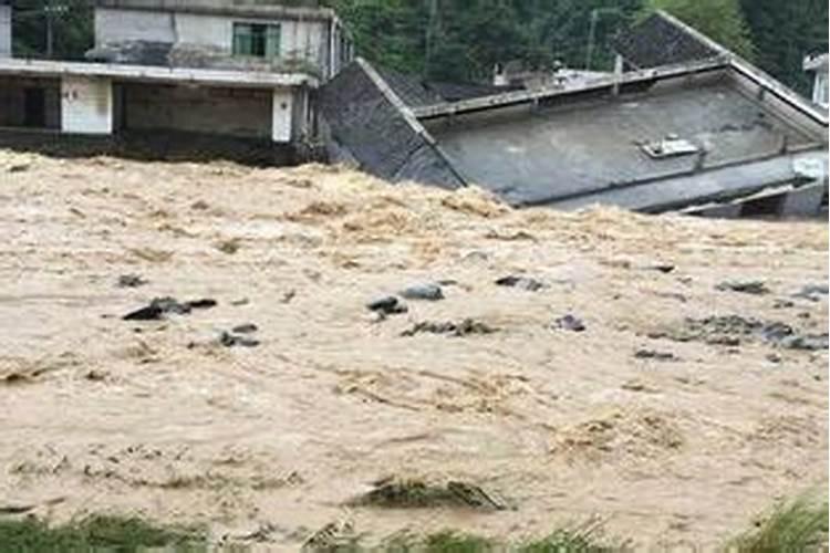 梦见河涨大水淹了地