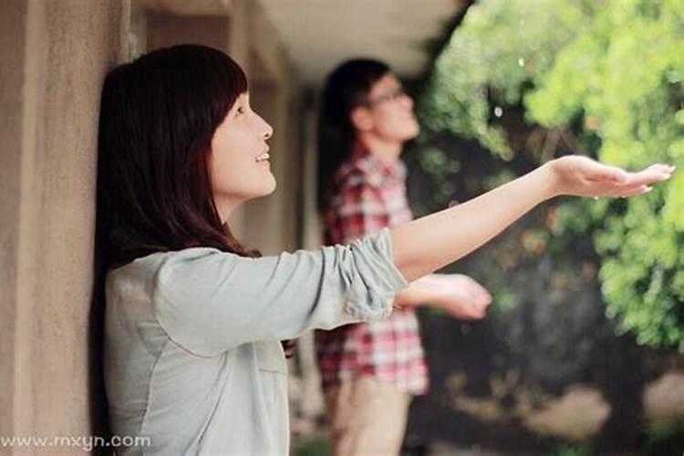 梦见女友怀别人的孩子