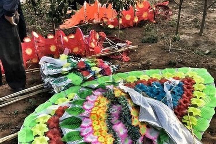 寒衣节在寺庙给祖先烧纸