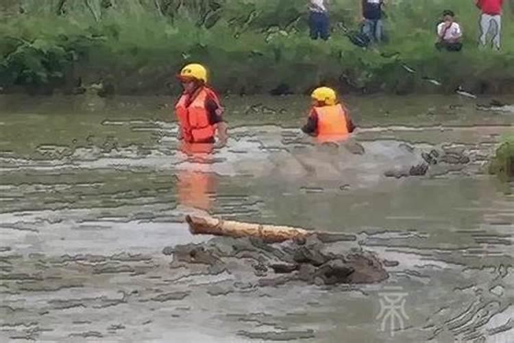 梦见龙在水里什么意思啊周公解梦女人