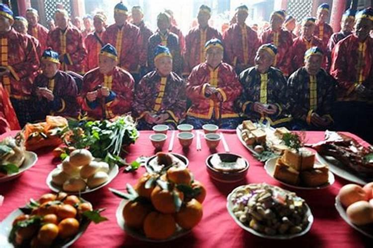 除夕吃饭前祭神