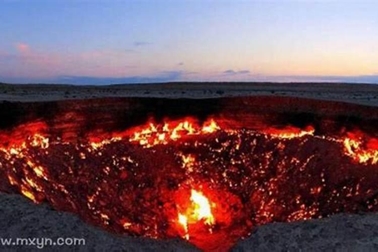 梦见熟悉的坟地着火了