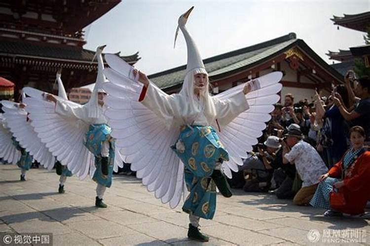 日本中元节祭祖