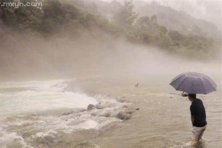 梦见大山大水是什么意思