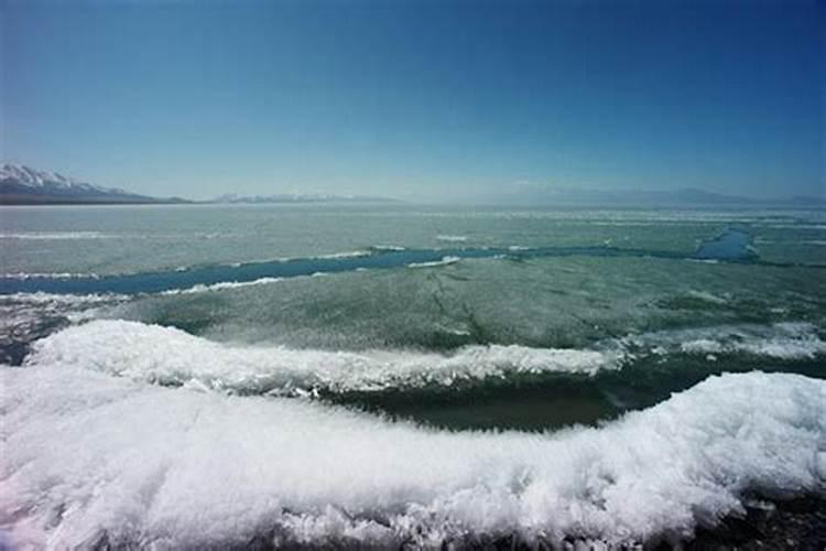 梦见大海结冰起浪什么预兆
