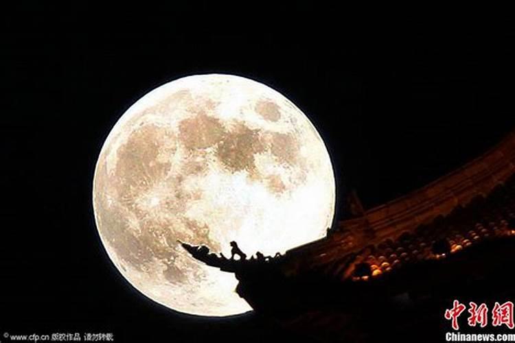 西安八月十五几点出月亮
