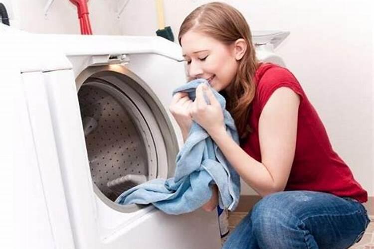 梦见很多女人洗衣服是什么意思