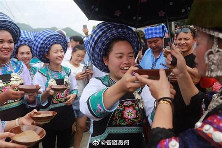 属蛇女婚配什么属相比较好