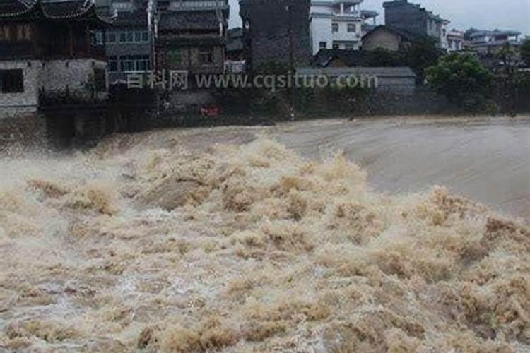 做梦梦到大水大雨