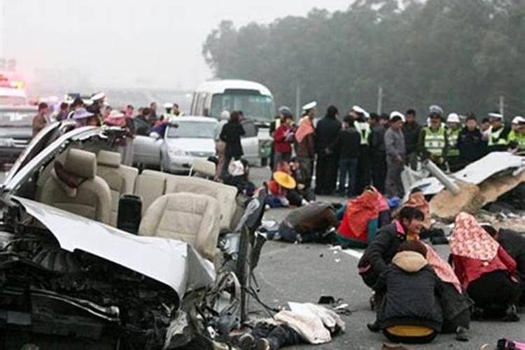 梦见死去的亲人和鲜花