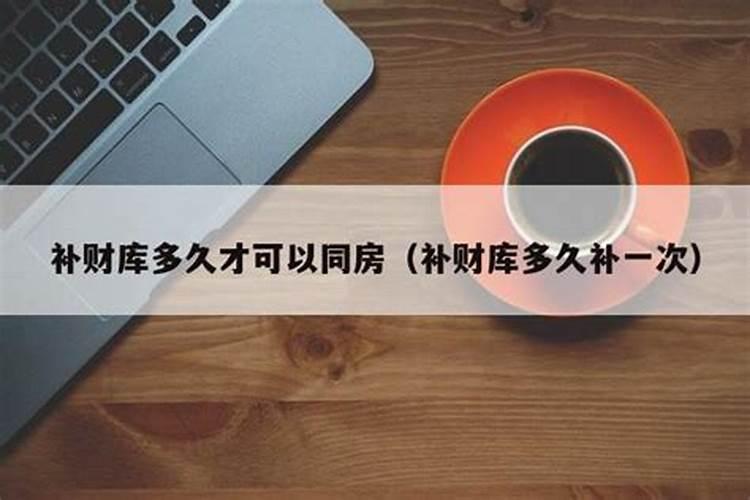 梦见给故去的老人上坟