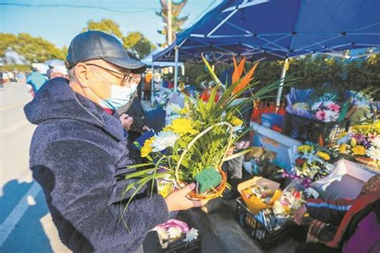 梦到自己结婚父母不知道