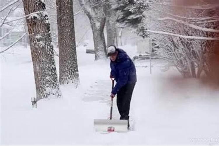 梦见铲雪预示着什么