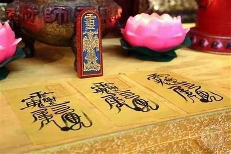 梦见车祸人死了躺在地上什么意思